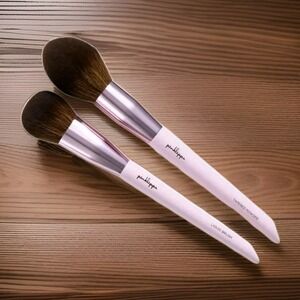 PINKLIPPS 2 PC MAKEUP BRUSH SET "LIQUID BRUSH"  & "TAPERED POWDER BRUSH" NEW
